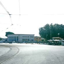 ピラミッド前の駅