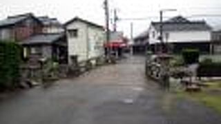 欄干は質素ですが趣がありました。