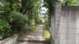 四谷の於岩稲荷田宮神社の分社になっています。