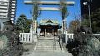 新興住宅街に残る、交通安全の神様