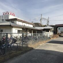 旧和歌山線ホームと阪和線の高架橋