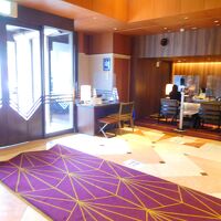 エントランス・フロント