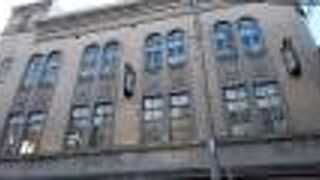 商店街にあった歴史的建造物。