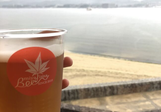 海を眺めるおしゃれな地ビールレストラン☆