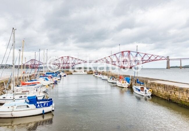 おすすめの撮影ポイントは「South Queensferry Harbour」