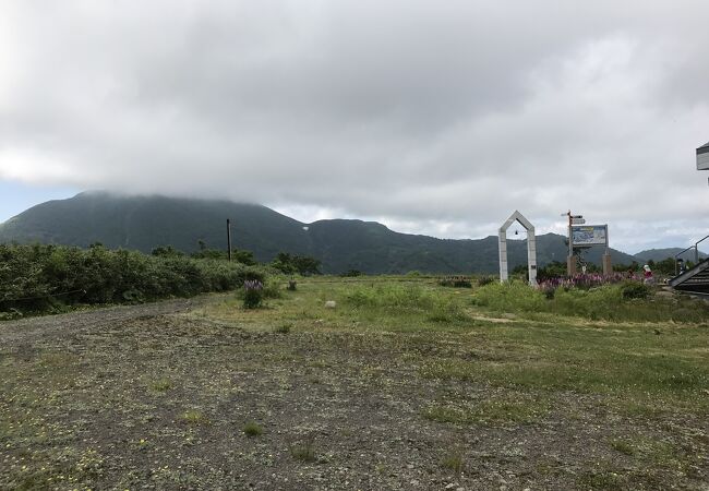 朝里岳山頂に登山口