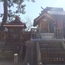 祓社（神楽殿の前）