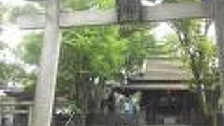 地域の人が休憩している