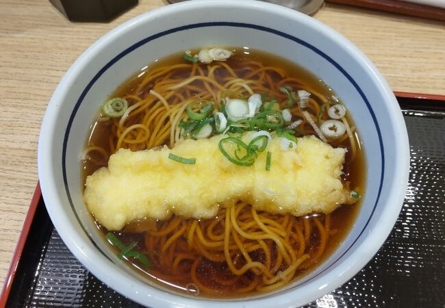 駅前立ち食いそばチェーンで朝食