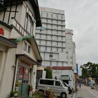 高等温泉のとなり
