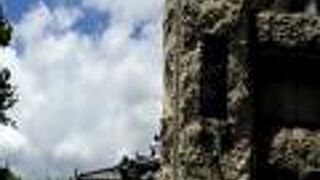 お寺が密集している地域にあります。