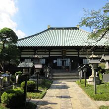 550年前に創建された真言宗智山派のお寺