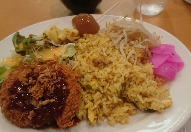 カフェレストランのランチ堪能