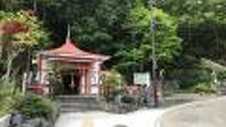 観音像が安置されている洞窟は有料で300円