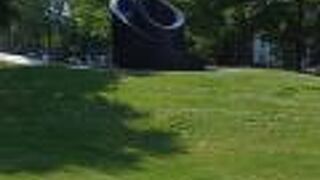 滑り台だけど、入っちゃだめなのかな？