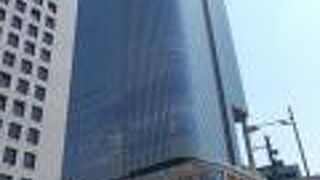 近代的な造形の空間をつくっています。