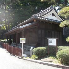 当時の姿ですが修理は行われています。