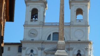 スペイン広場の階段を上がると