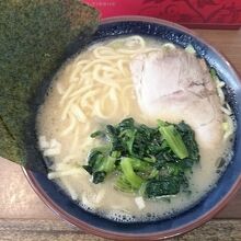 濃厚豚骨醤油ラーメン