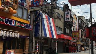 派手な独特な看板