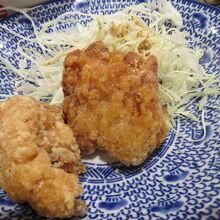 から揚げも付いてくる