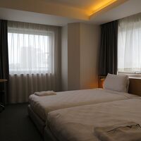おぉ、最上階角部屋のスーペリアツインをいただきました
