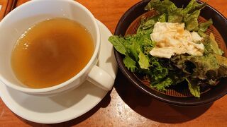 ゆばとローストビーフが名物です。