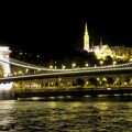 王宮の丘や夜景の鎖橋が徒歩圏内、安くて親切なホテルに泊まり、観光とハンガリー料理を満喫