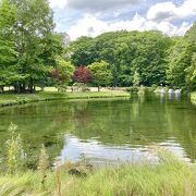 羊蹄山からの湧き水が美味しく、公園内は冷気が漂い涼しい