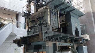 輪転機の展示などもあります