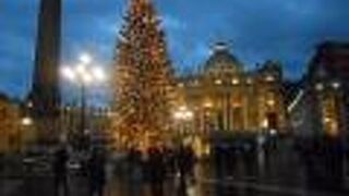 ベルニーニが設計した広場