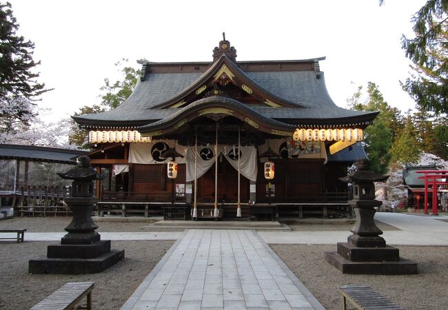 寒河江市街にある立派な神社