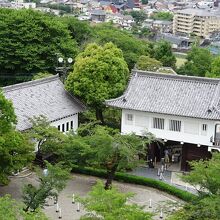 たぶん鉄門（くろがねもん）