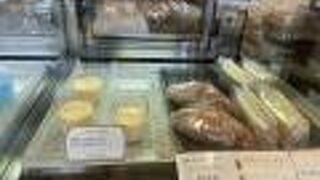 ケーキもサンドイッチもおいしい