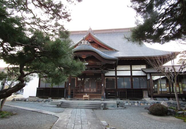 落着いた感じのお寺