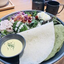 ラップサンドサラダ