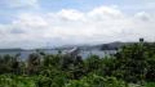 「しま心」の大きな石碑があります。