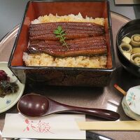 夕食　うな重など