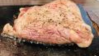 沖縄発祥のリーズナブルなステーキ店