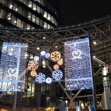 ライトアップされ、きれいでした。