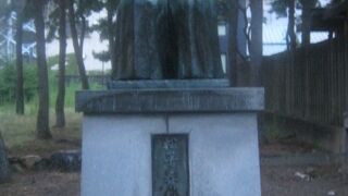 想像以上に小さな像でした