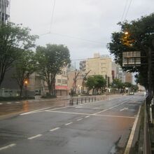 大名町交差点付近から北方向を眺めるとこんな景色です。