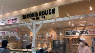 ひなまつりケーキを購入しました。