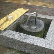 石灯籠清水の様子