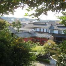 服部神社から全景が見えます