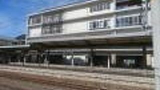 図書館内にあります