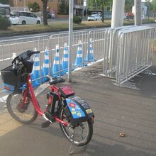 新川通の北大入口にはまだ五輪用と思しきフェンスが残されてた。