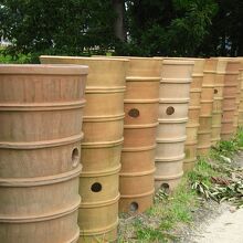 内濠の堤に並べられた円筒形埴輪