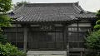 幻住庵の向かい