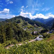 険しい山が多い四国らしい山里